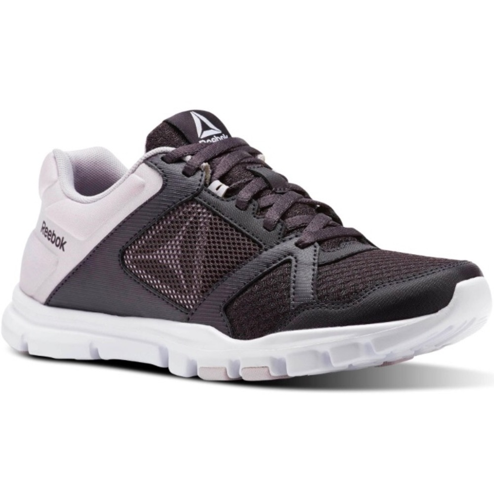 🆕Reebok Women’s sneakers🆕